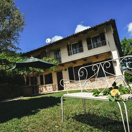 Cascina Flino Appartement Diano dʼAlba Buitenkant foto