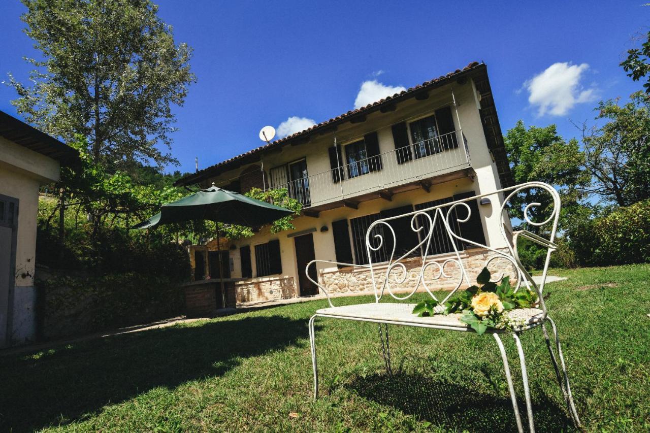 Cascina Flino Appartement Diano dʼAlba Buitenkant foto